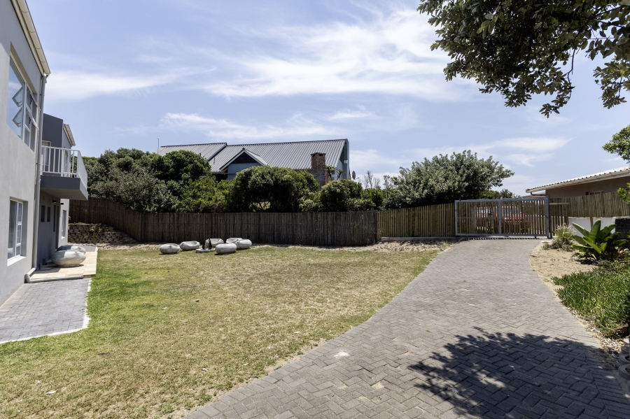 5 Bedroom Property for Sale in West Beach Eastern Cape